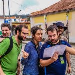 Jogo de orientação por equipas em qualquer local de Portugal, utilizando carta militar para desafios de navegação e estratégia ao ar livre.